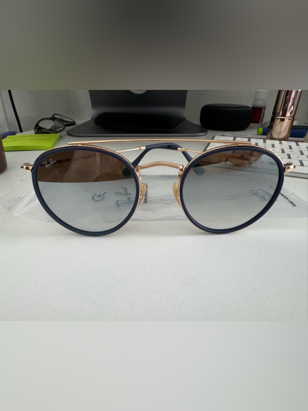 Ray-Ban Sunglasses RB3647N 001/9U Unisex
Gold gradient brown silver - Picture 2 of 3